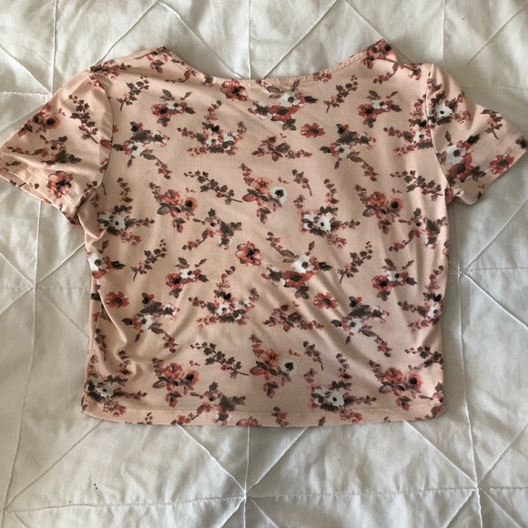Floral Crop Top - Picture 5 of 6